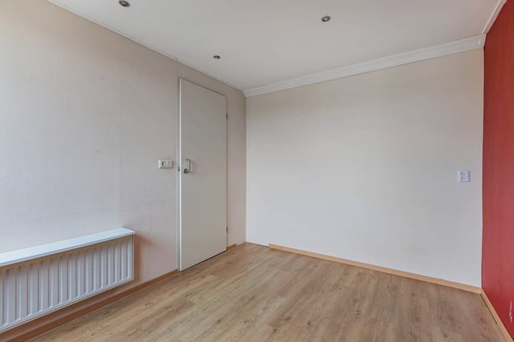 Photo 42 of Botter 38 48