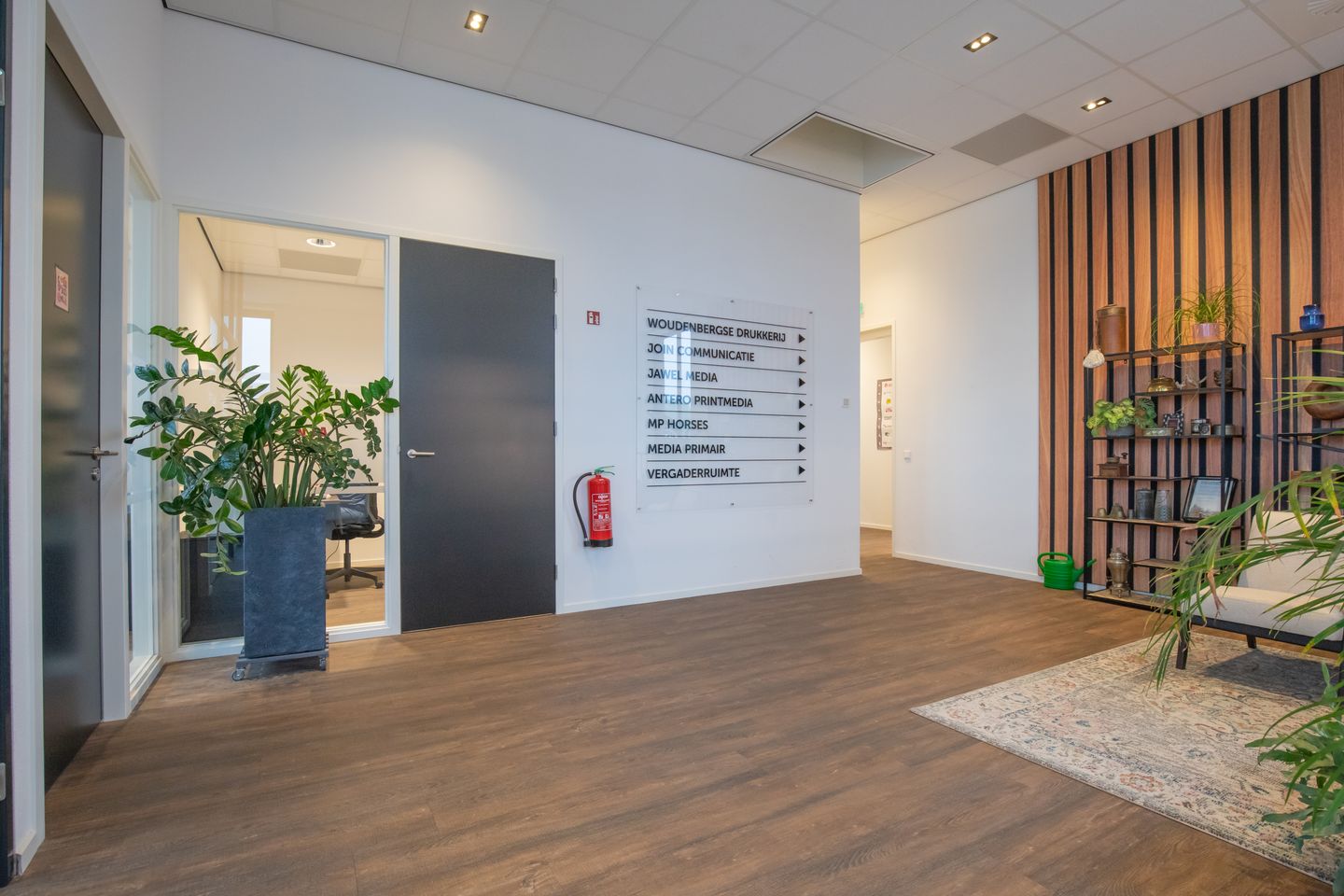 View photo 3 of Parallelweg 7