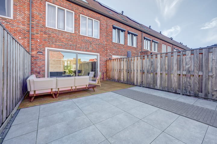 Photo 41 of Laan van Hout 23