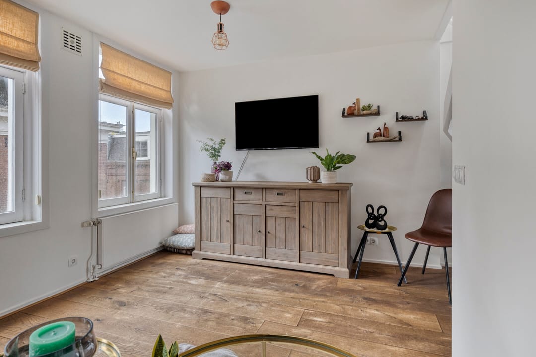 Foto 11 van Bloemstraat 162-3