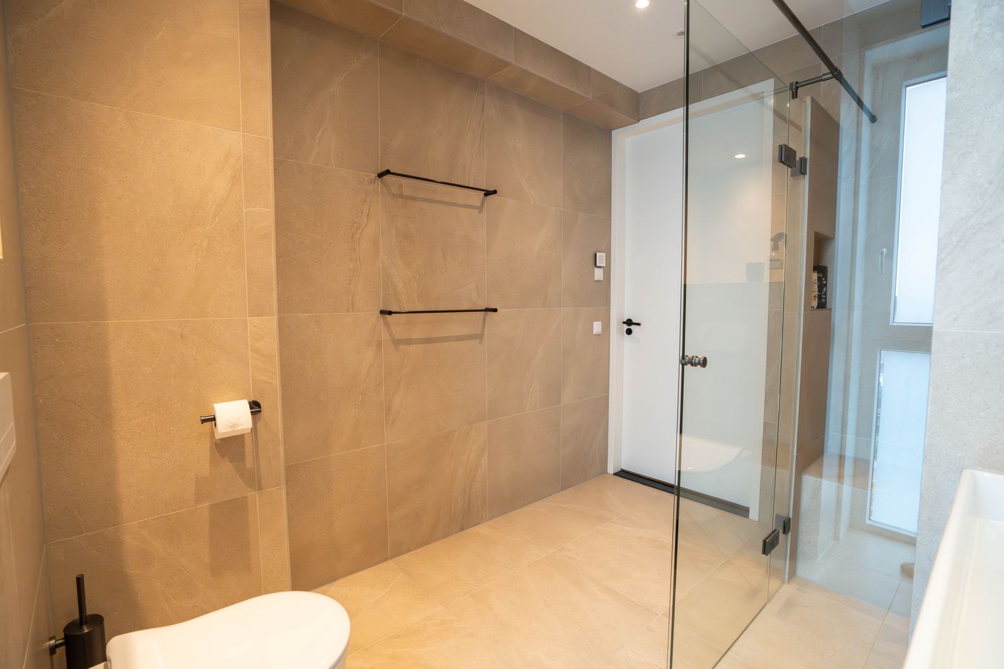 Foto 19 van Albertina Agnesstraat 224