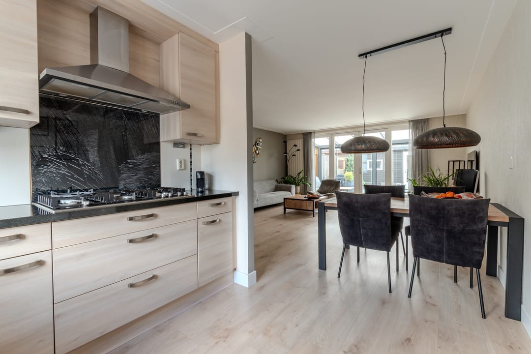 Photo 11 of Maurice Ravèlstraat 43