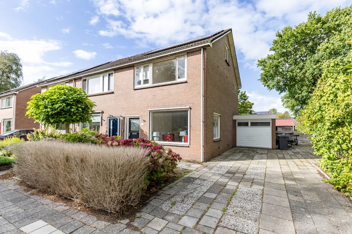 Foto 2 van Burgemeester van Panhuyslaan 135-B