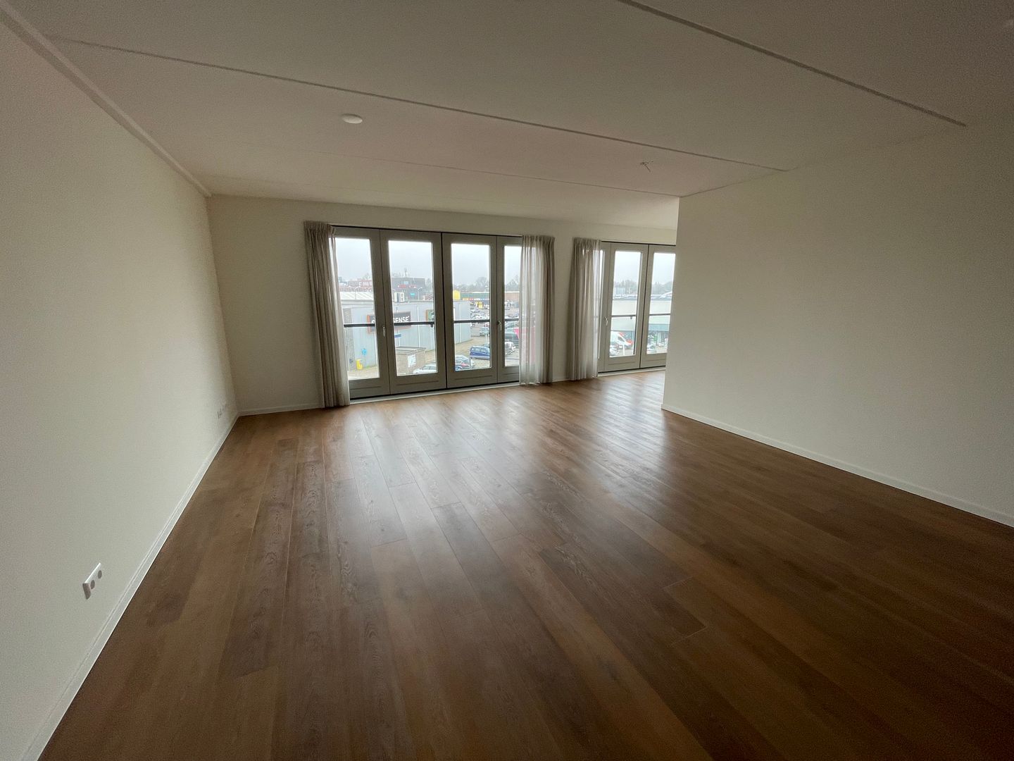 Foto 4 van Huiswaarderplein 6-A