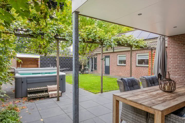 Photo 37 of Zeeltborch 7