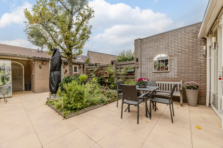 Foto 2 van van Heinsbergstraat 37