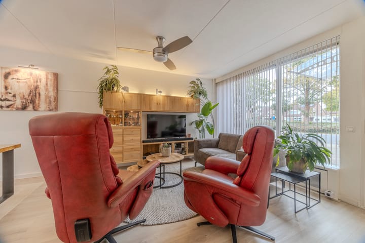 Foto 9 van van Heinsbergstraat 37