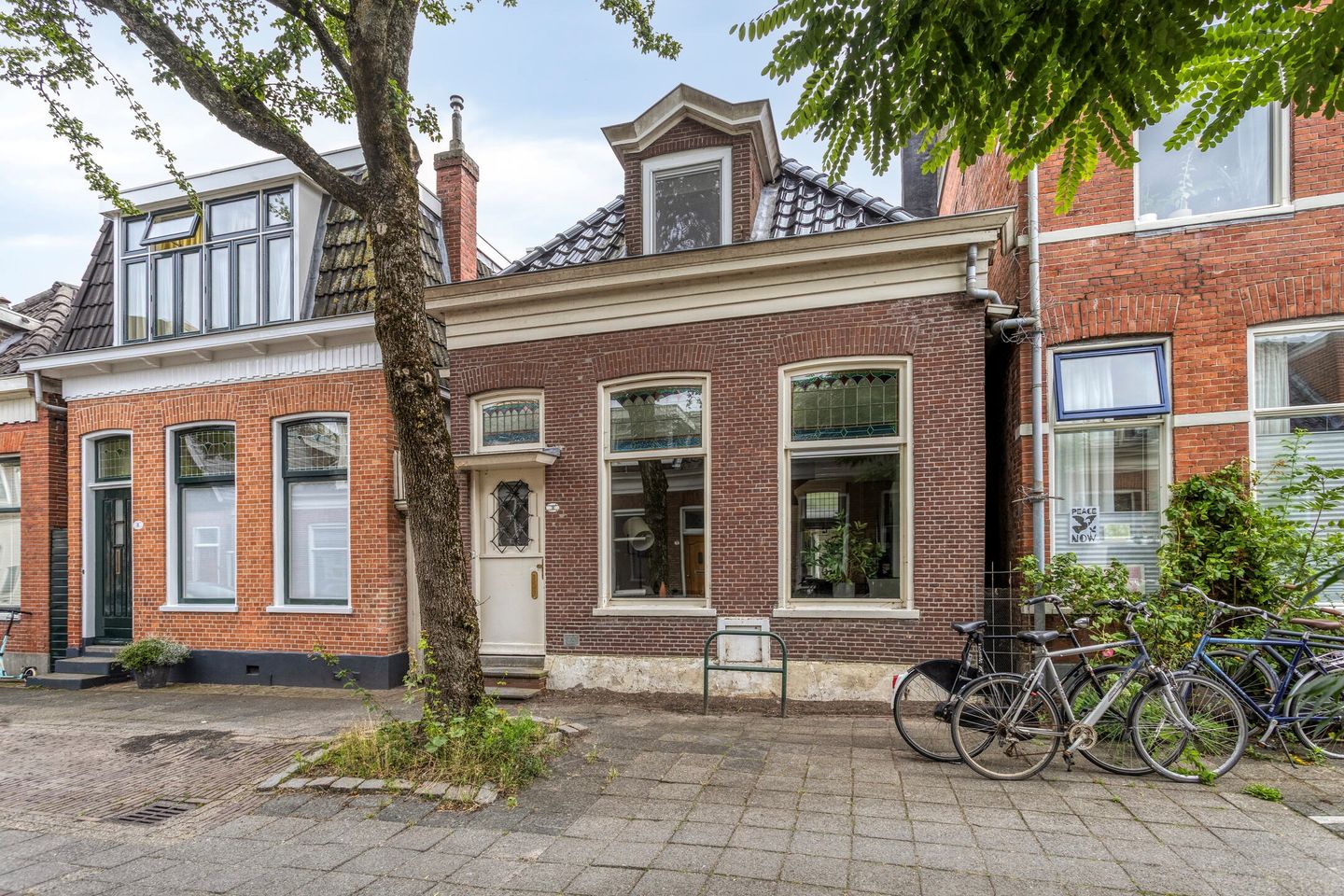 Photo 1 of Ooster Badstraat 10