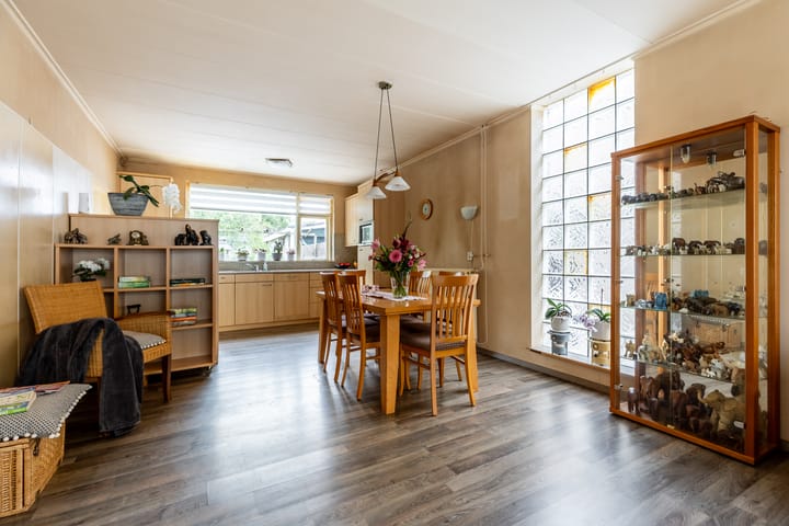 Foto 13 van Julianastraat 4