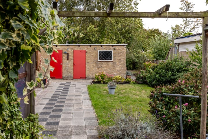 Foto 37 van Julianastraat 4