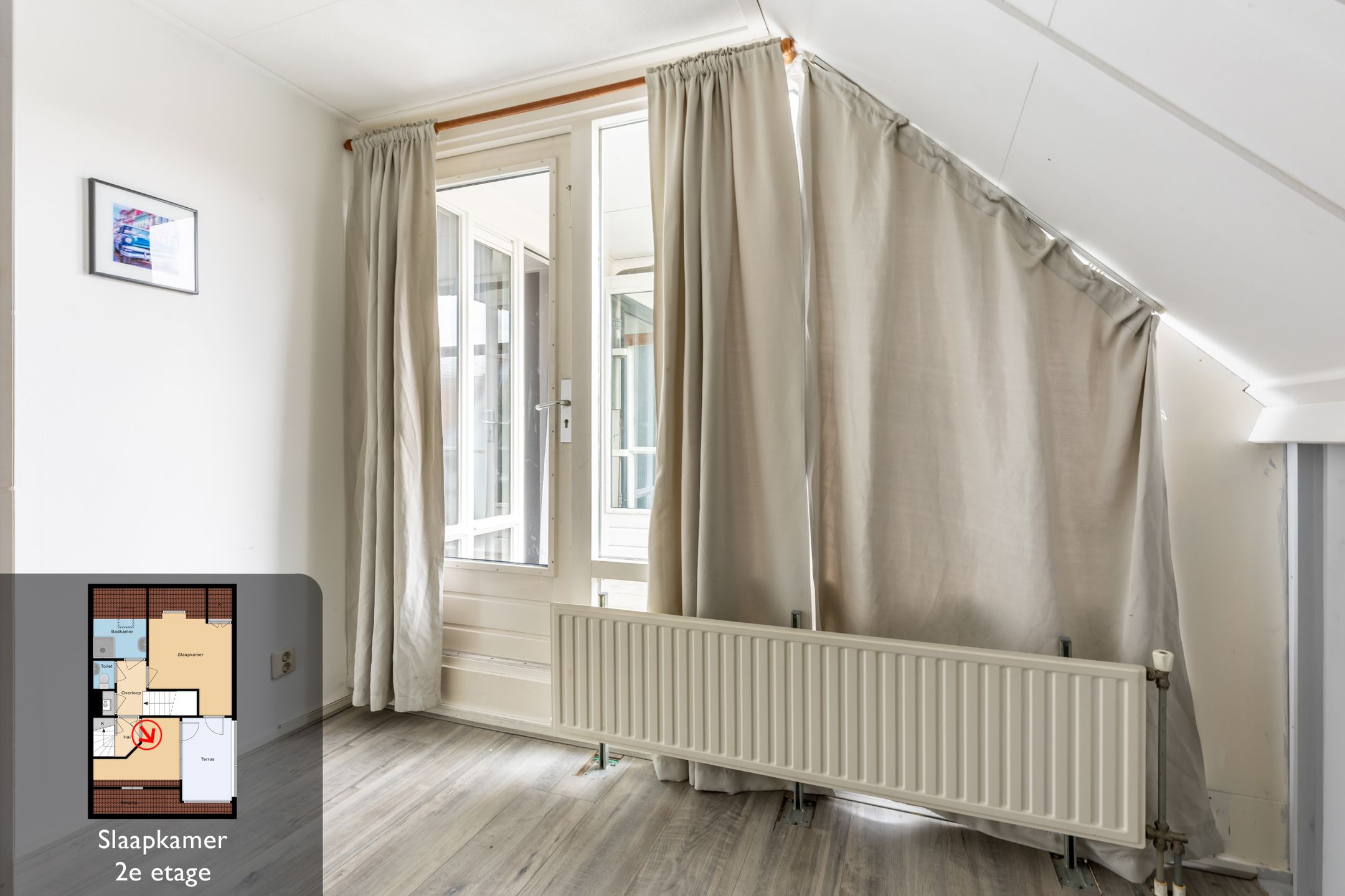 Photo 27 of Warmoezenierstraat 6