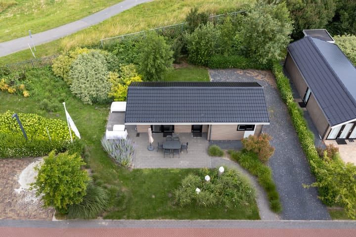 Foto 2 van Zuiderdijk 1-B001