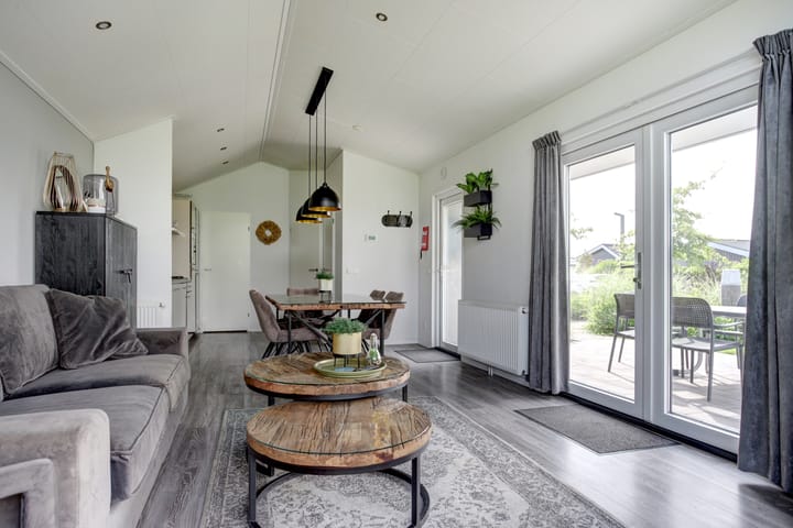 Foto 6 van Zuiderdijk 1-B001