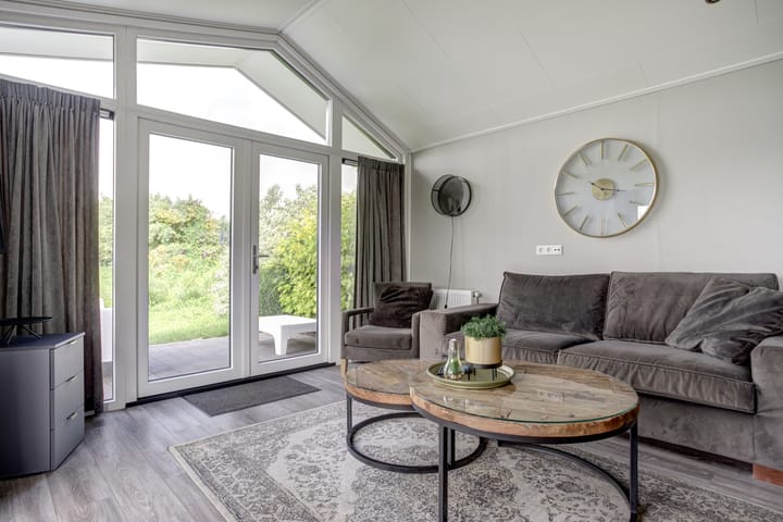 Foto 7 van Zuiderdijk 1-B001