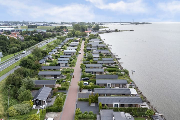 Foto 30 van Zuiderdijk 1-B001