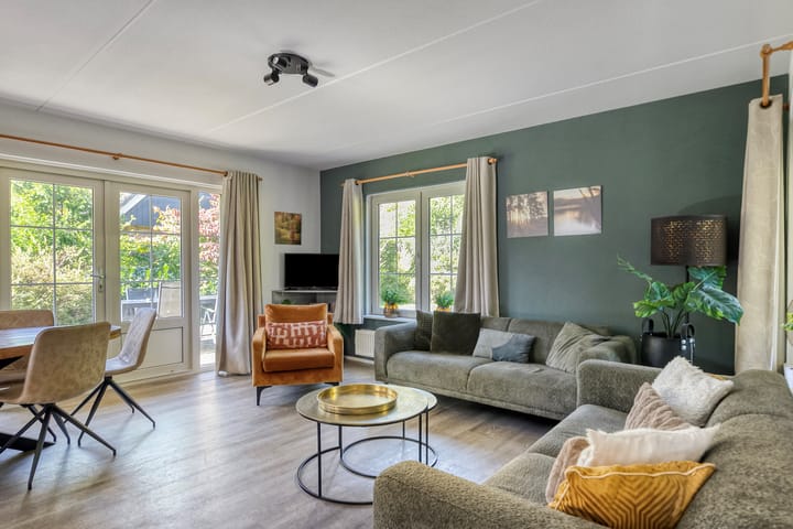 Photo 2 of Binnenweg 12-79