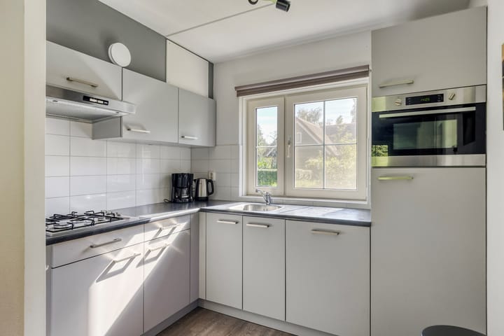 Photo 7 of Binnenweg 12-79