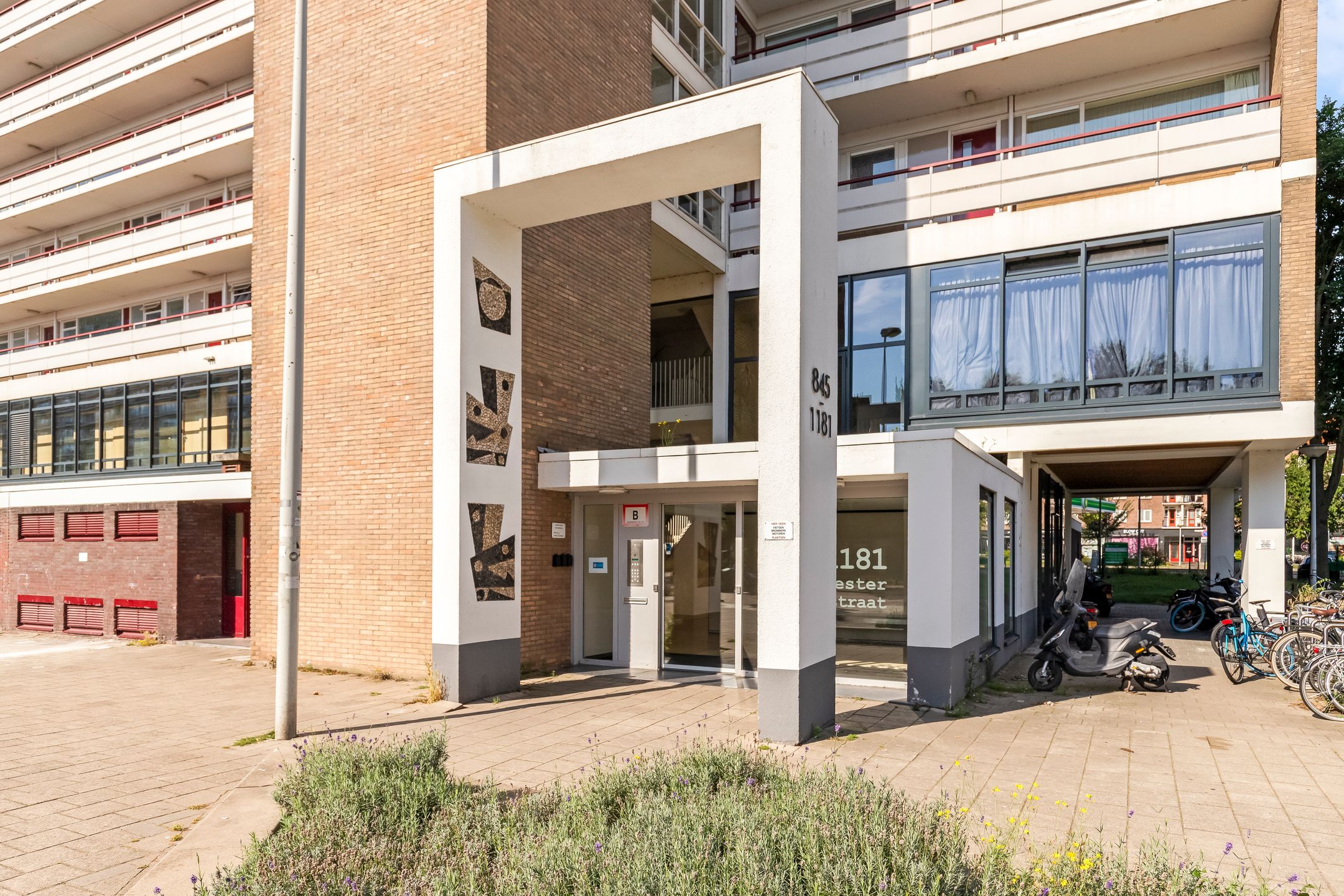 Foto 33 van Burgemeester Hogguerstraat 901