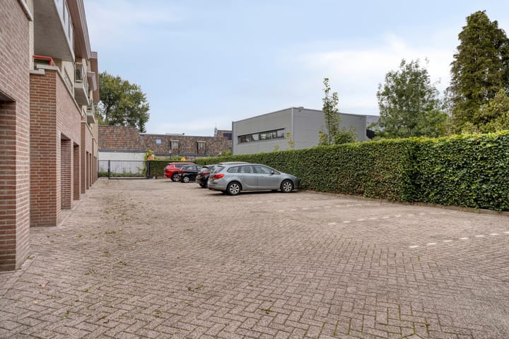 Photo 38 of Waldhoornlaan 39-C