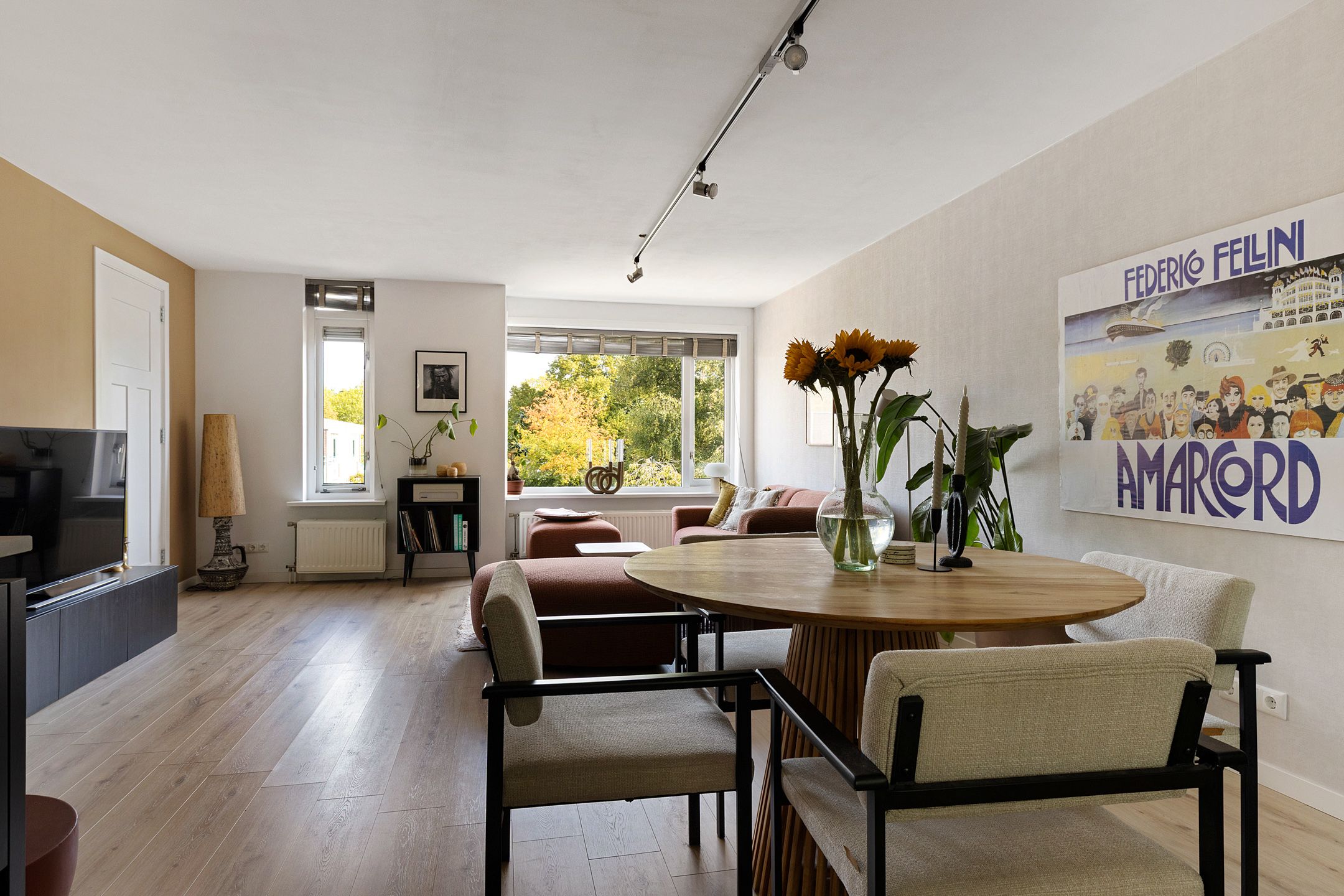 Photo 12 of Schoolpad 35