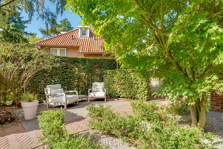 Photo 8 of Julianaweg 34