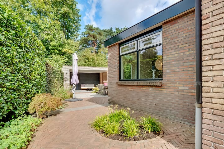 Photo 37 of Julianaweg 34