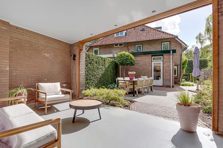 Photo 42 of Julianaweg 34