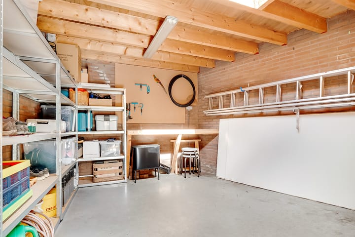 Photo 45 of Julianaweg 34