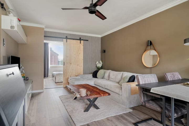 Photo 2 of Admiraal de Ruyterweg 35