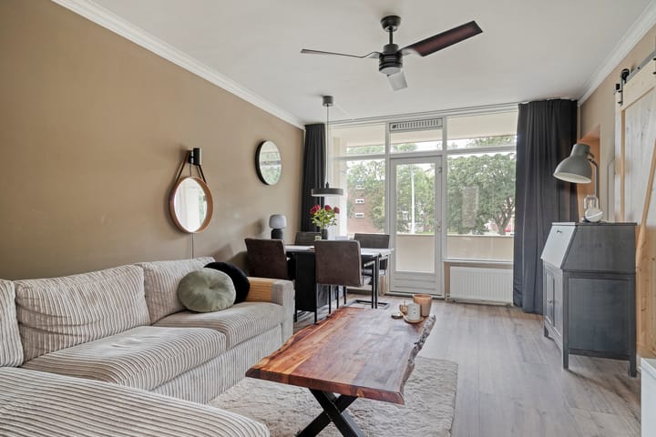 Photo 3 of Admiraal de Ruyterweg 35