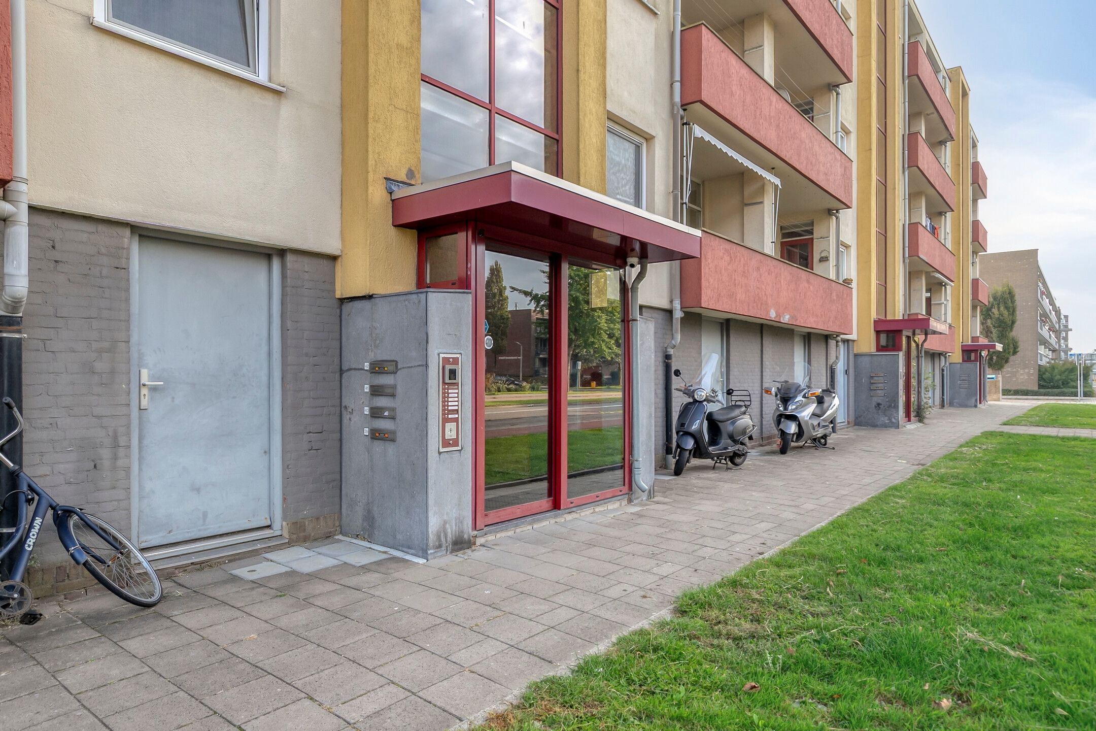 Photo 21 of Admiraal de Ruyterweg 35