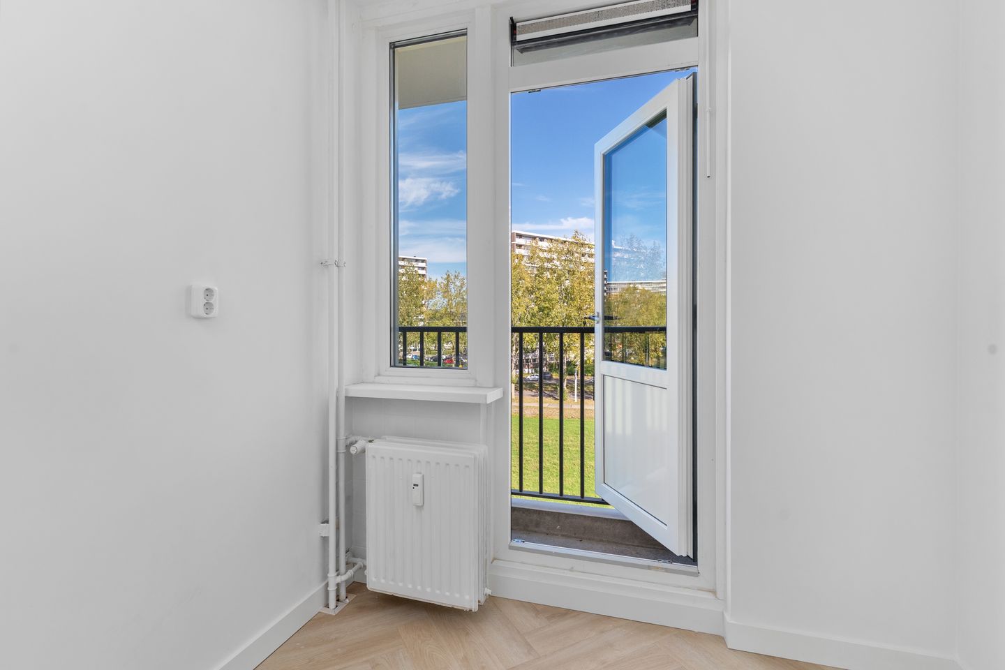 Photo 34 of Hammarskjöldlaan 593