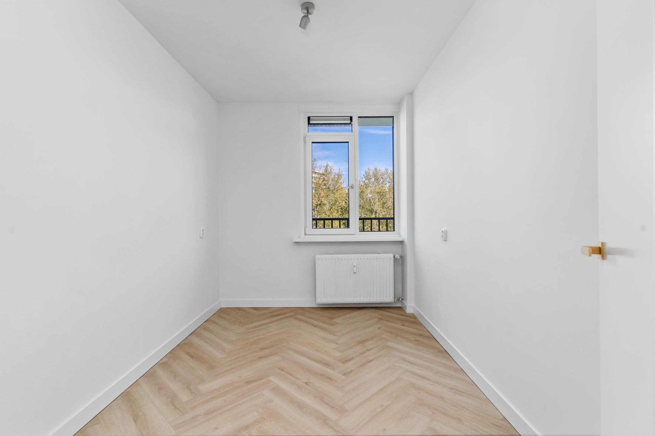 Photo 39 of Hammarskjöldlaan 593