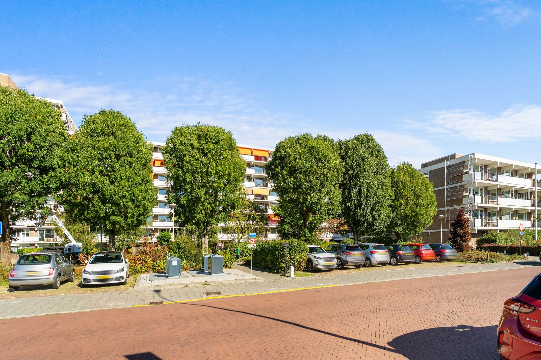 Photo 48 of Hammarskjöldlaan 593