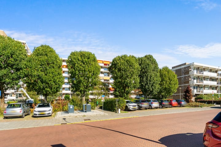 Photo 48 of Hammarskjöldlaan 593