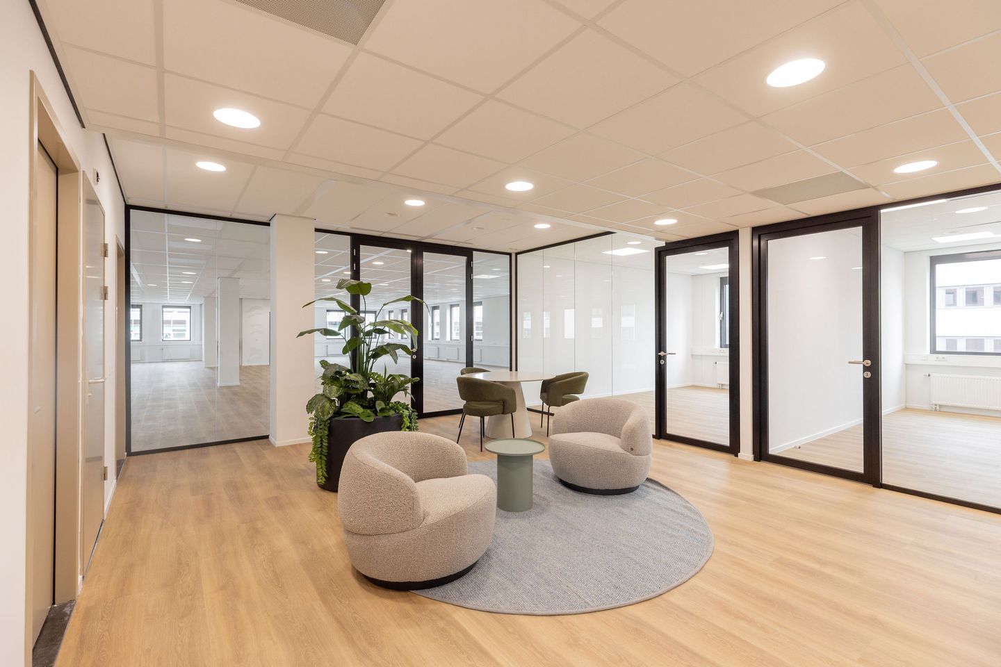 View photo 5 of Pietersbergweg 273-295