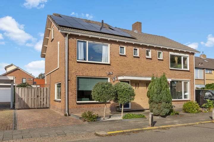 Photo 1 of Meeuwenlaan 5