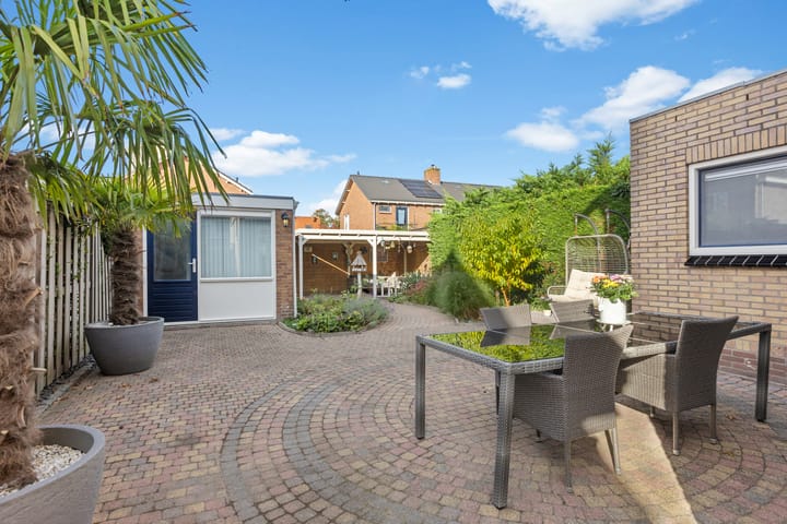 Photo 40 of Meeuwenlaan 5