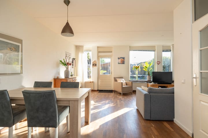 Foto 9 van van Leeuwenhoekstraat 9