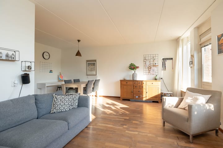 Foto 12 van van Leeuwenhoekstraat 9