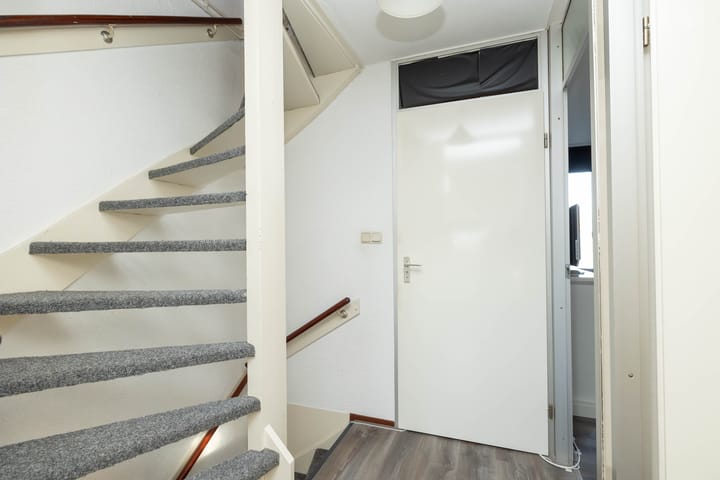 Foto 30 van van Leeuwenhoekstraat 9