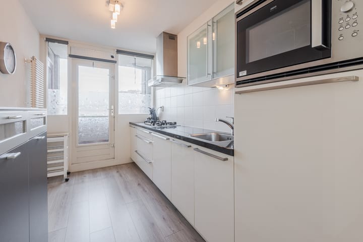 Photo 4 of Deltastraat 32