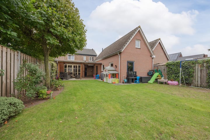 Photo 42 of Kruisstraat 8