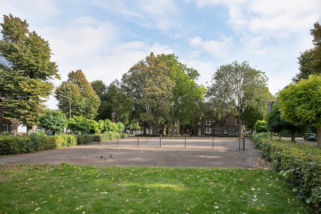 Foto 8 van Volksplein 87-A