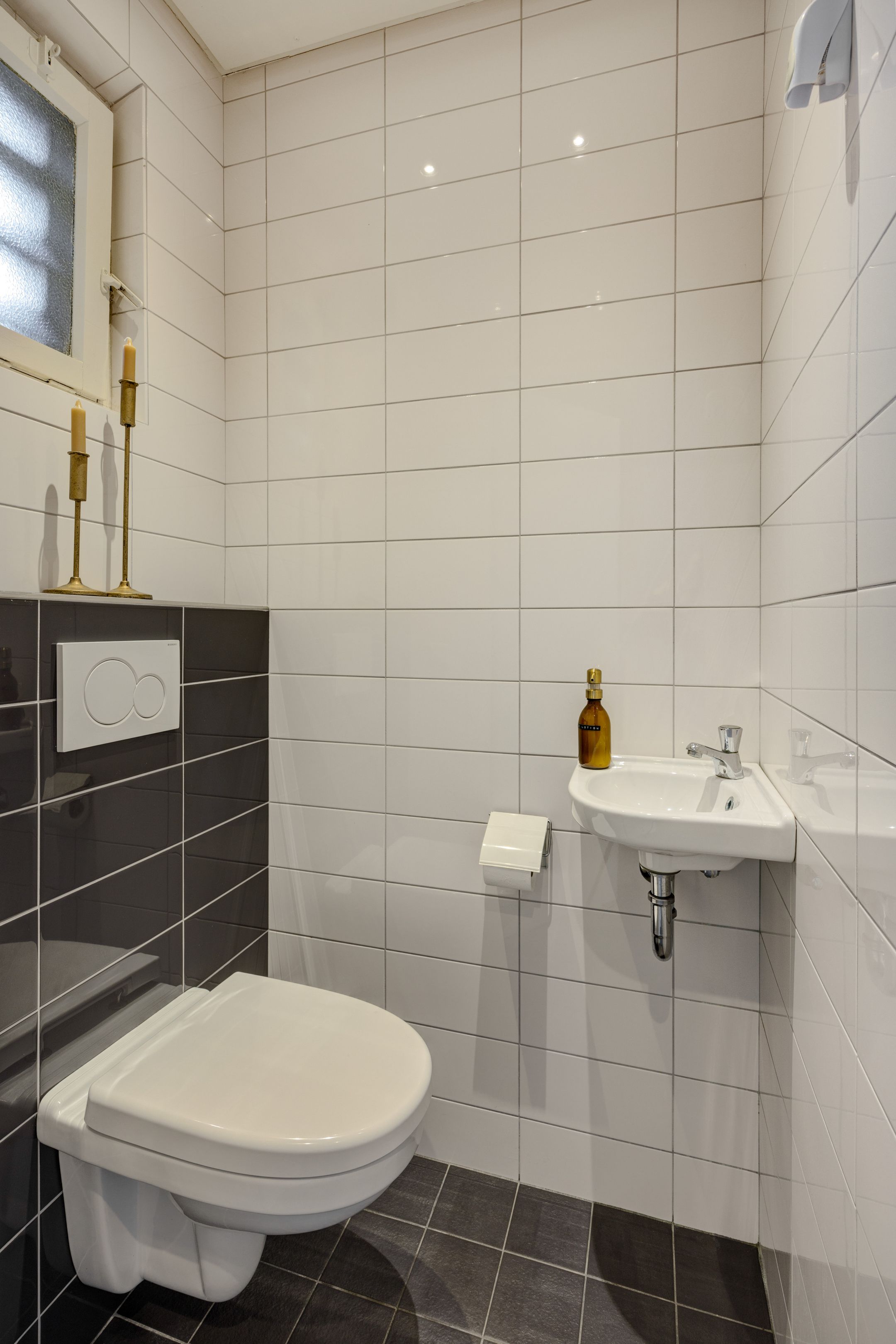 Foto 15 van Adelheid van Voornstraat 29