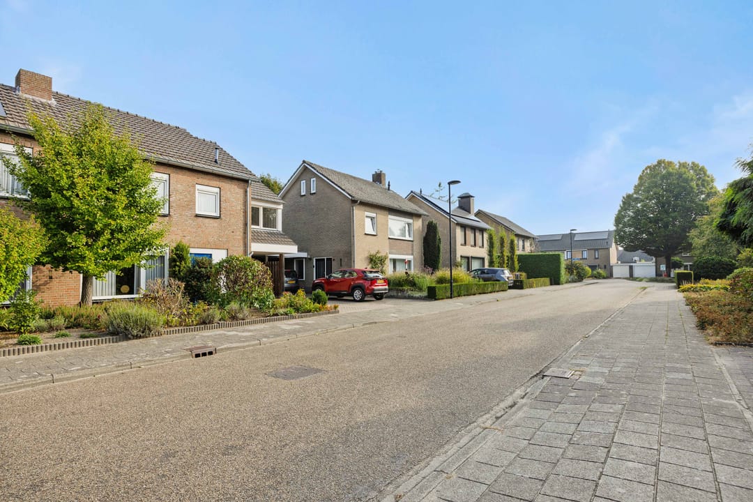 Foto 37 van Adelheid van Voornstraat 29