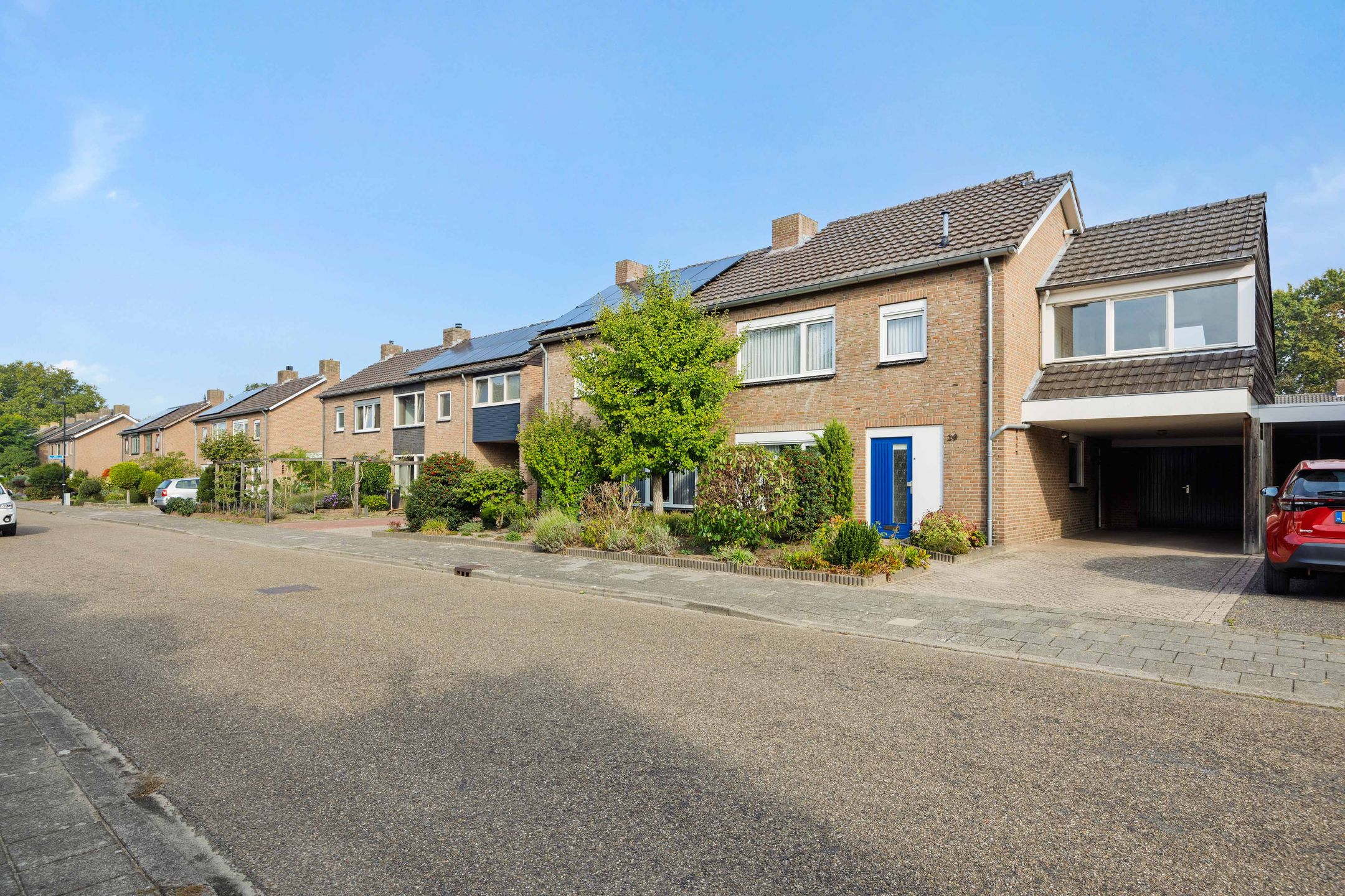 Foto 36 van Adelheid van Voornstraat 29