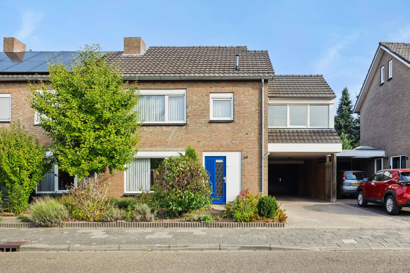 Foto 35 van Adelheid van Voornstraat 29