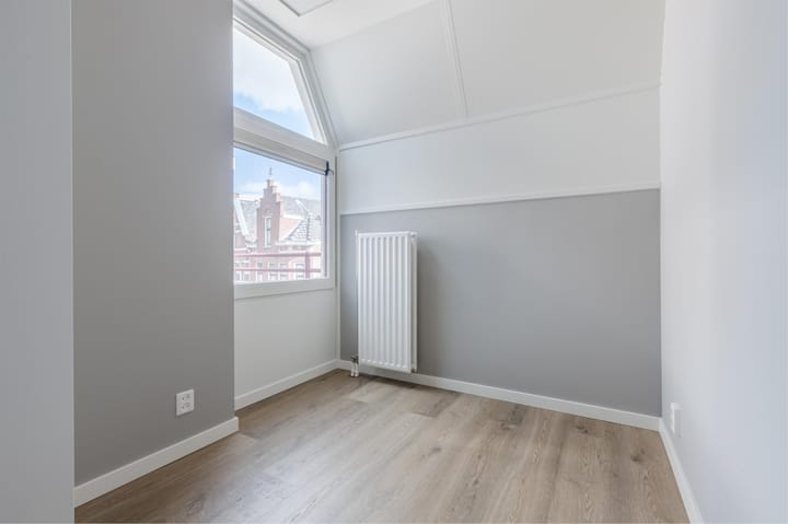 Foto 24 van Emmastraat 152