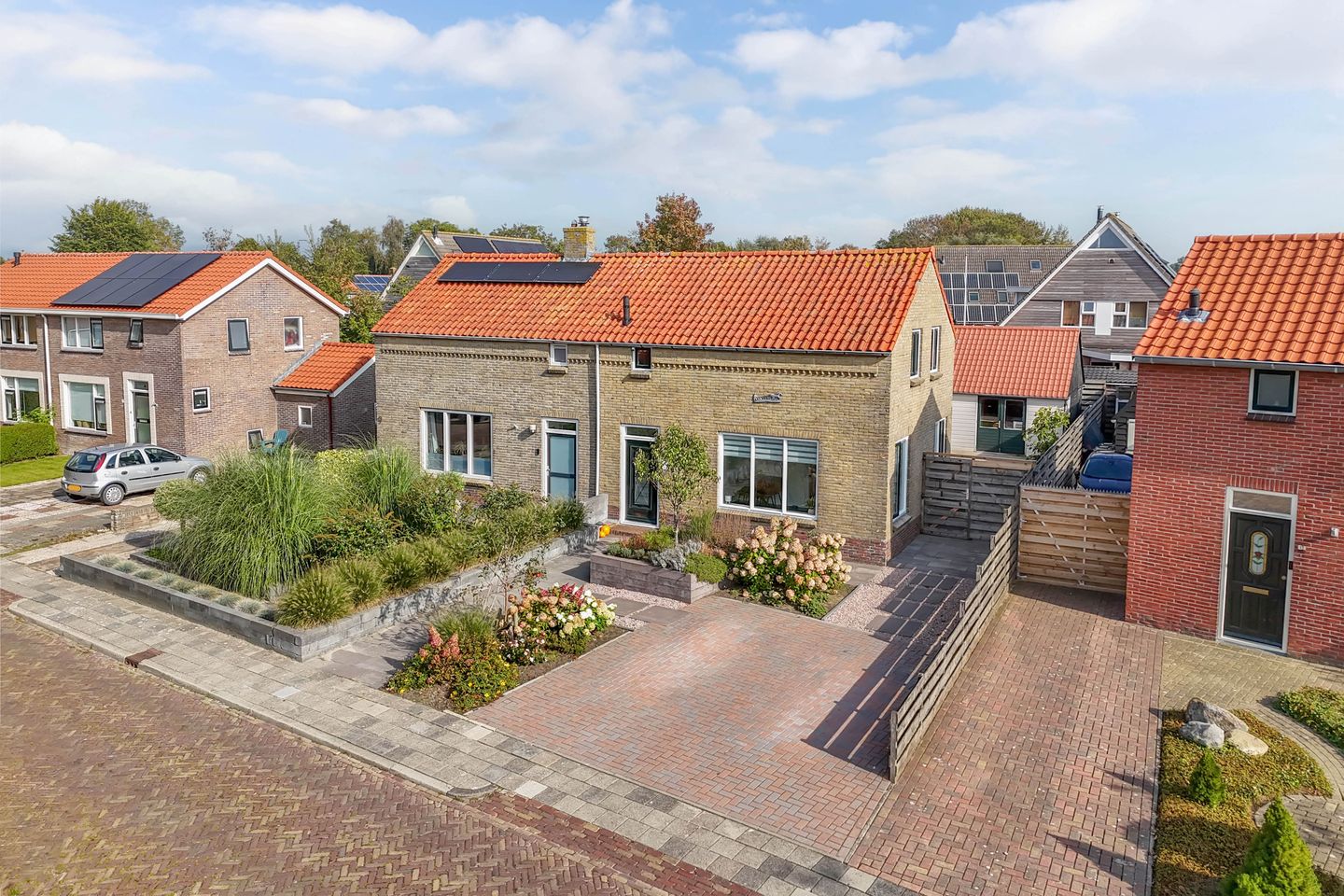 Foto 1 van Meester Vrijburgstraat 11